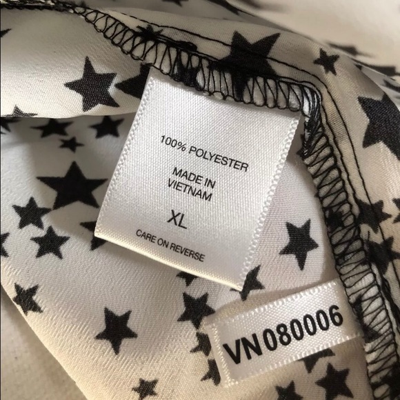 ✨ SALE✨ New York & Company Blouse With Starts - Picture 6 of 8